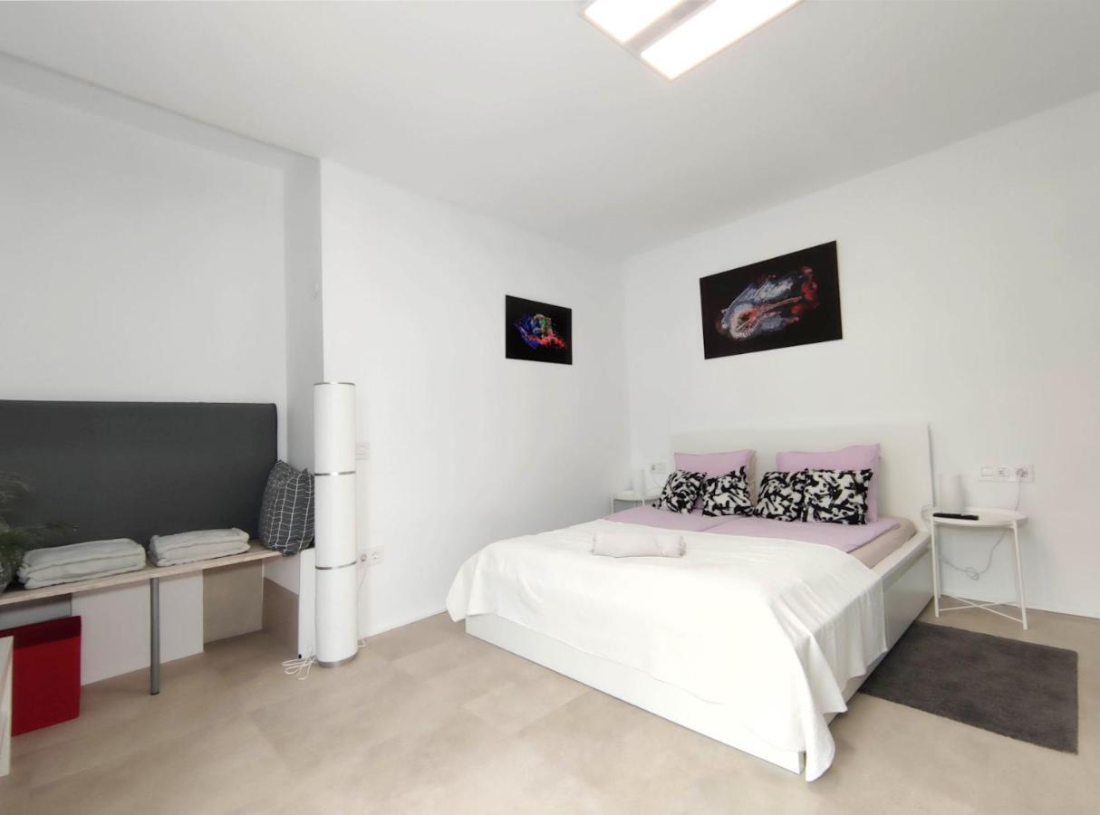 Apartments Fantastico Puerto De La Cruz With Balcony, Terrace, Air Conditioning And Free Parking, Ideal For Couples And Solo Travelers Puerto de la Cruz Kültér fotó